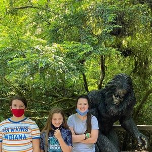 Meet your Posher, Dena